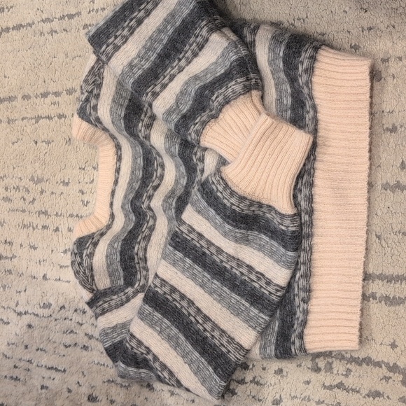 Aritzia Wilfred Cadence Mohair vneck Button Up Cardigan - Picture 7 of 7